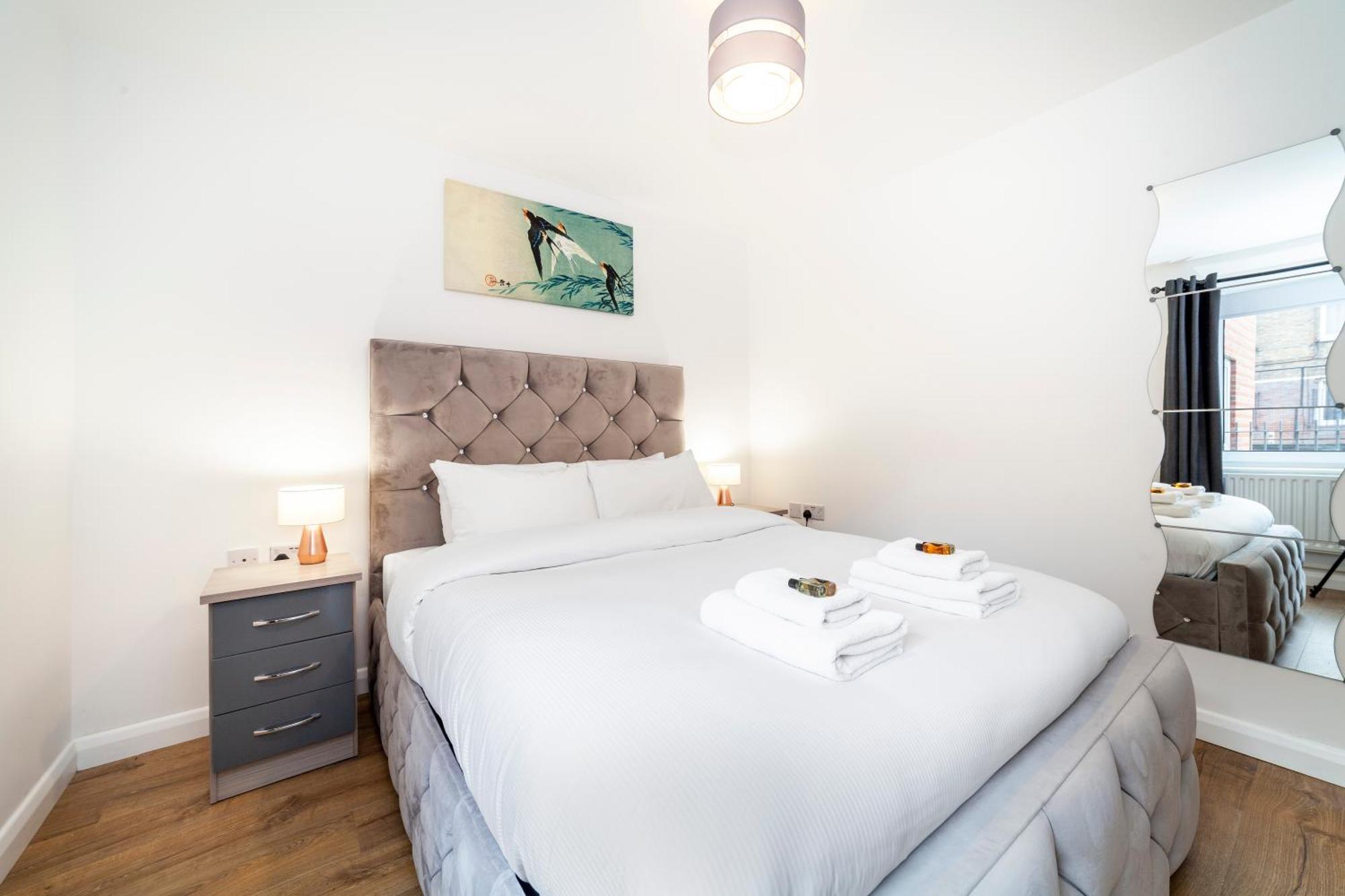Charming 1Br Apt W Patio In Battersea ロンドン エクステリア 写真